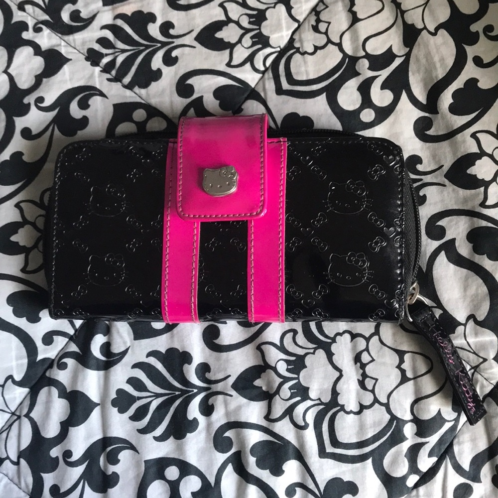 Hello Kitty Black/Pink Wallet